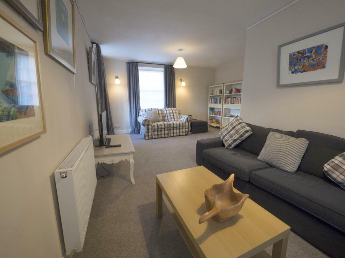 The Gallery Flat, 4 Tannage Brae Киримюър Екстериор снимка