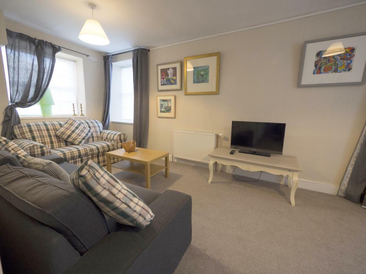 The Gallery Flat, 4 Tannage Brae Киримюър Екстериор снимка